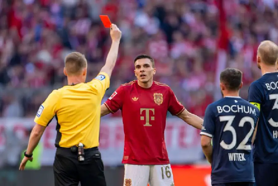 2025年拜仁慕尼黑對沃爾夫斯堡（德甲聯賽）