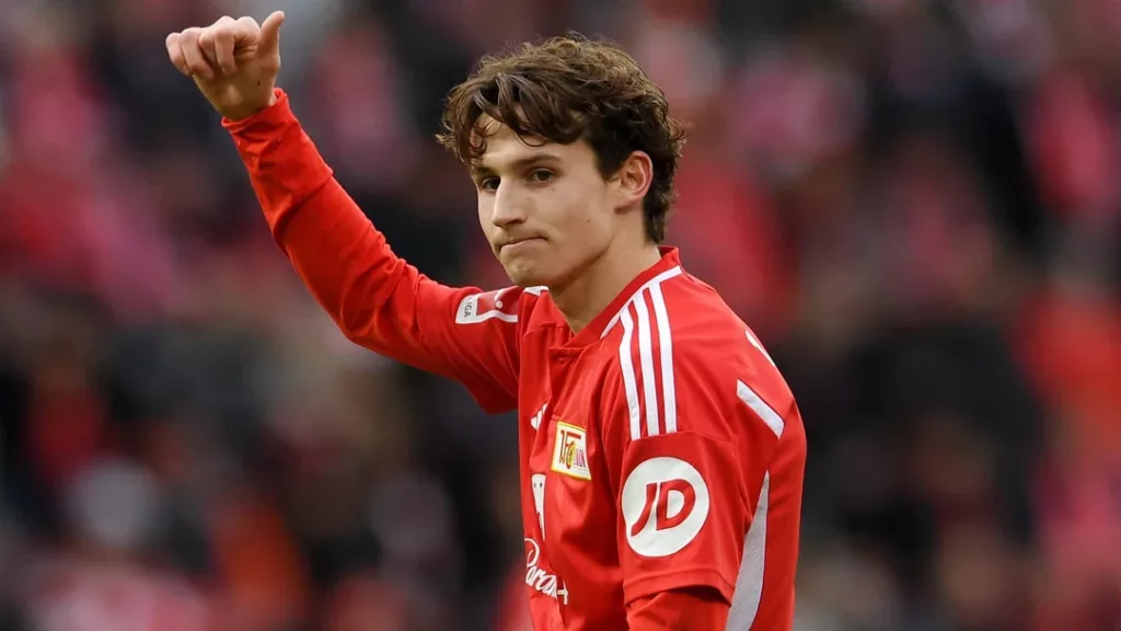 布倫登·阿倫森（Brenden Aaronson）